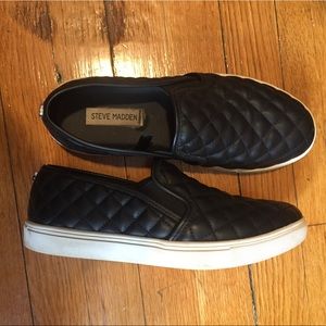 Steve Madden Black Leather Slip-ons